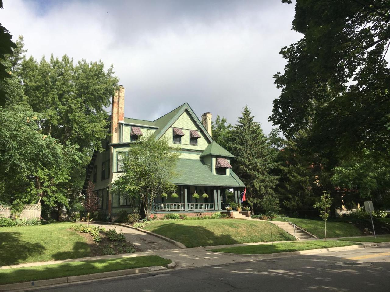 The Parsonage Inn B&B Grand Rapids Exterior foto